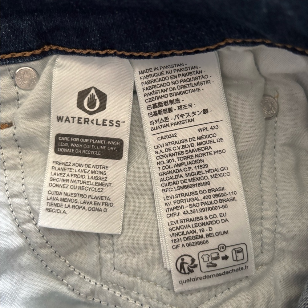 Women's Blue Jeans - Picture 6 of 9